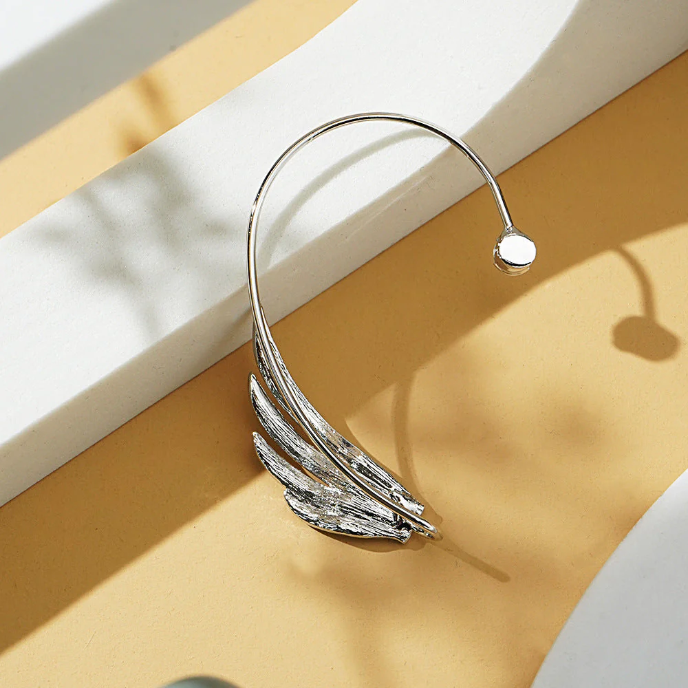 Glittering Diamond Swan Wings Non-Pierced Ear Clip Earrings – Elegant Clip-On Jewelry - Image 2